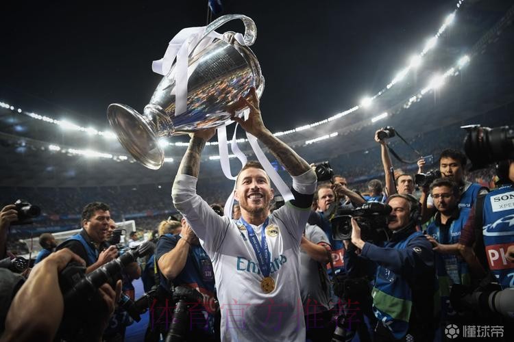 马卡:拉莫斯有望在周六对阵埃尔切的比赛中回归 马卡:拉莫斯有望在周六对阵埃尔切的比赛中回归